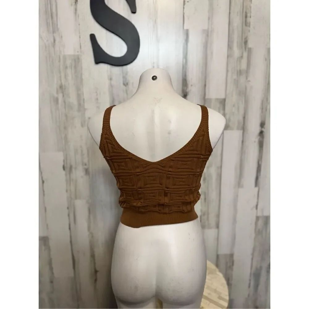 Brown tank top - Picture 3 of 8